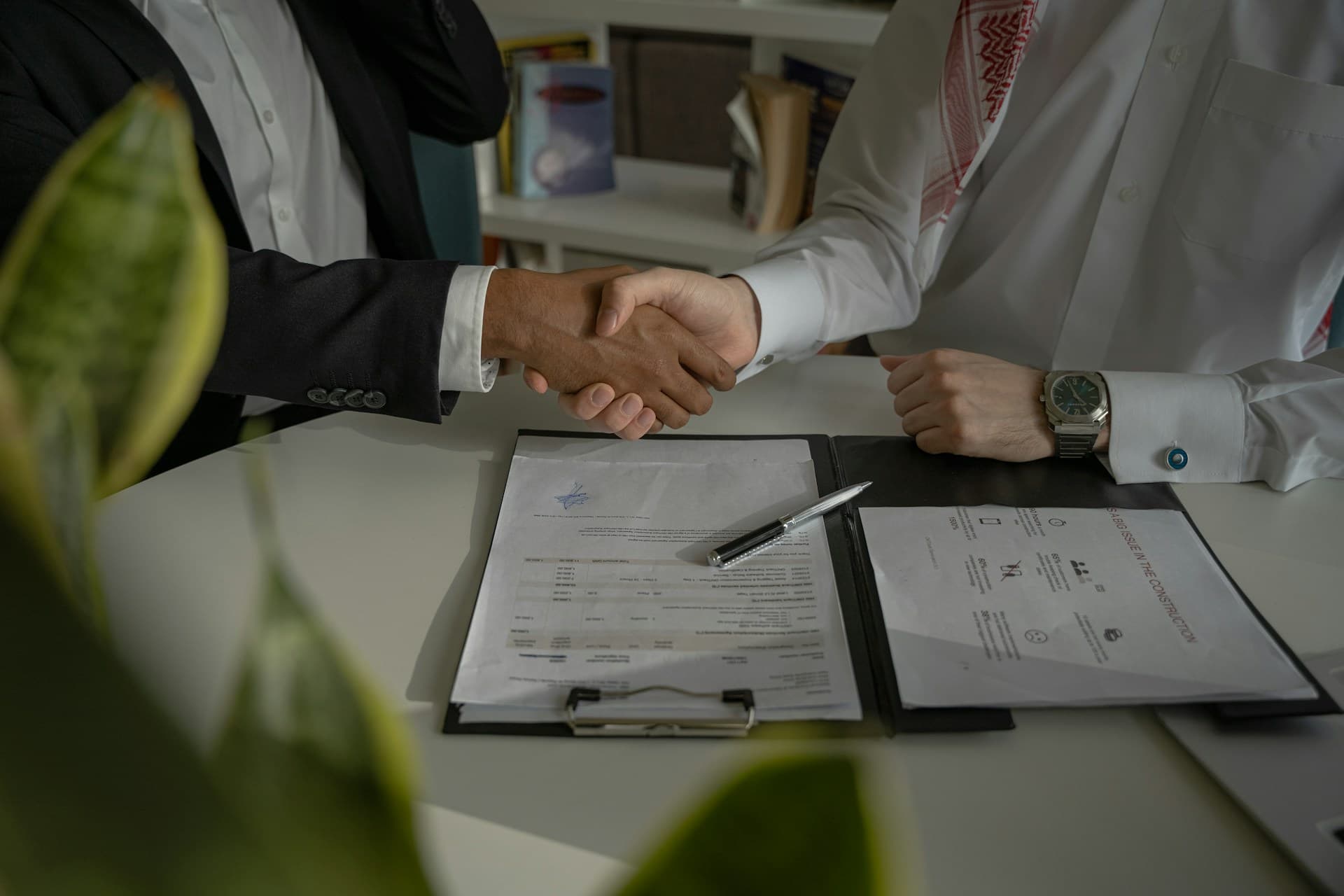 Long-term software engineering partnership network